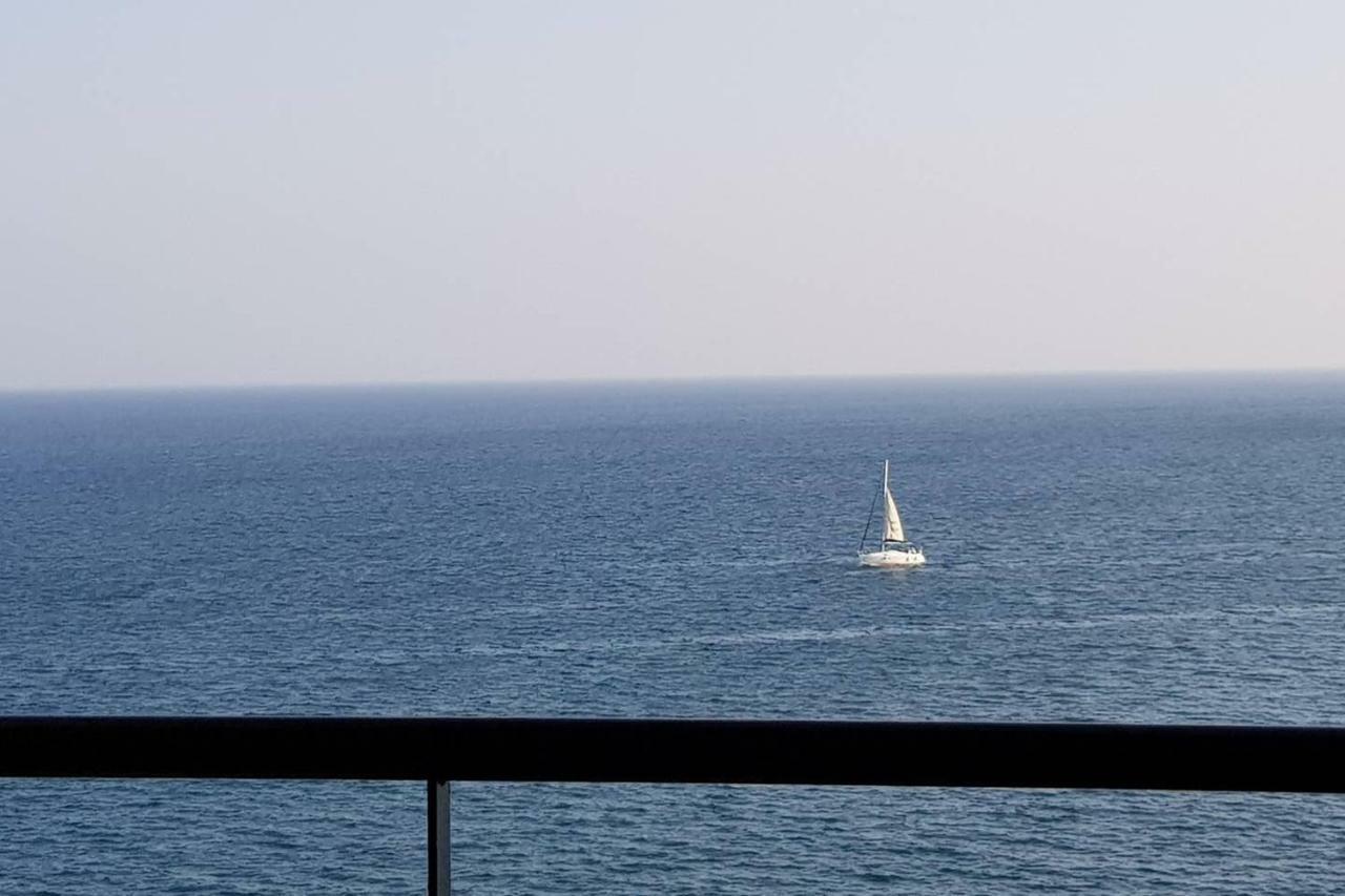 La Nina Del Mar Apartment เบนัลมาเดนา ภายนอก รูปภาพ
