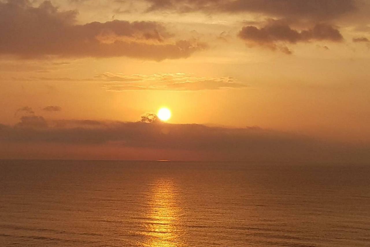 La Nina Del Mar Apartment เบนัลมาเดนา ภายนอก รูปภาพ