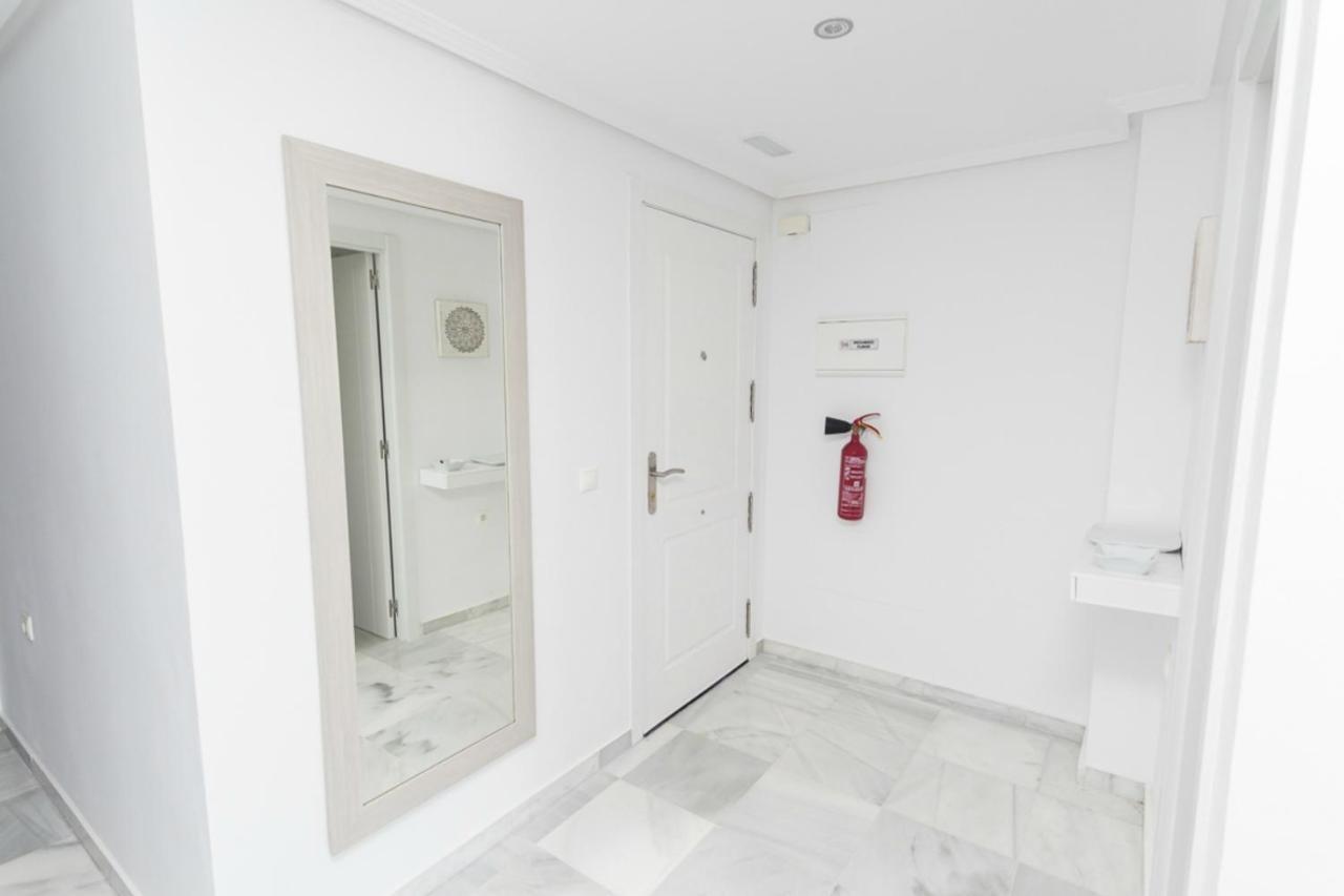 La Nina Del Mar Apartment เบนัลมาเดนา ภายนอก รูปภาพ