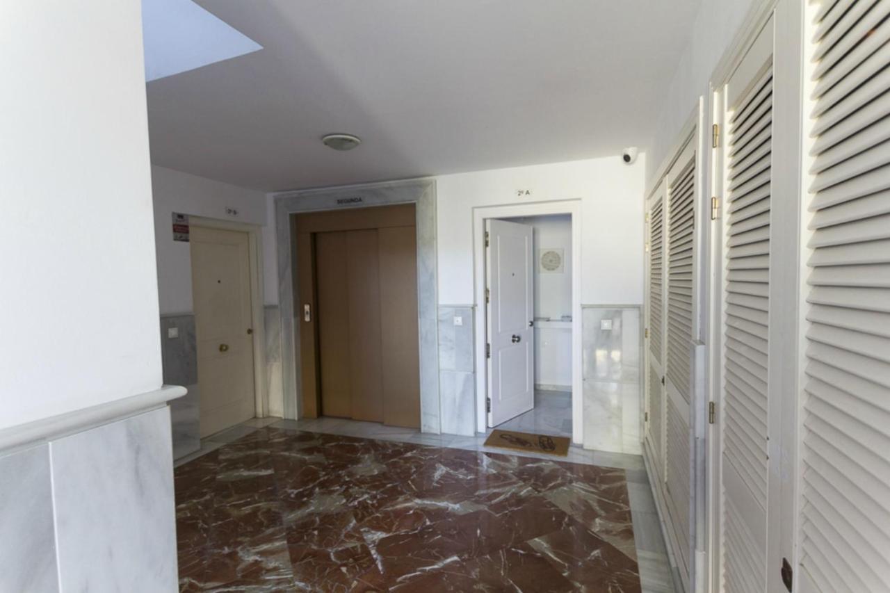 La Nina Del Mar Apartment เบนัลมาเดนา ภายนอก รูปภาพ